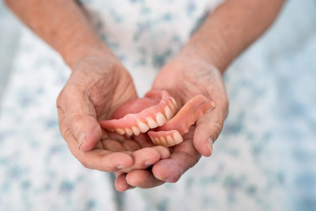 Dentures: What Are Their Advantages and Disadvantages?